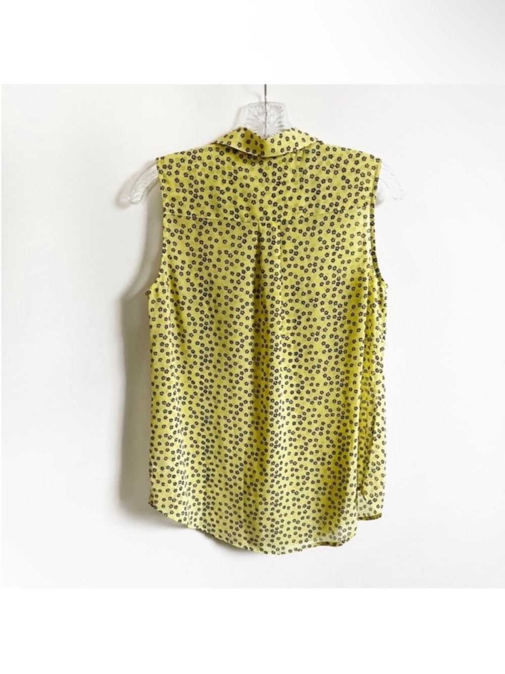 Cabi Viola blouse yellow black daisy print sleeveless semi sheer button front - Picture 10 of 10